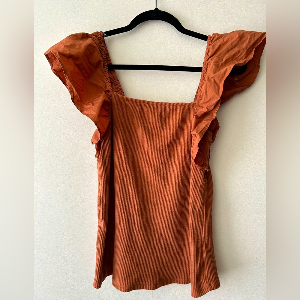 A New Day, ruffle sleeve ribbed tank in Carmel/brown